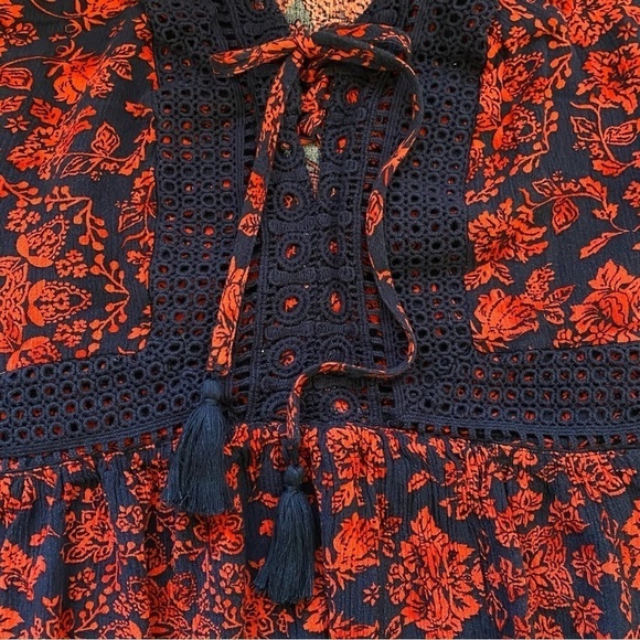 Torrid Red Blue Babydoll Gauze Crochet Trim Lace Up Floral Boho Top Size 4 - Picture 9 of 15
